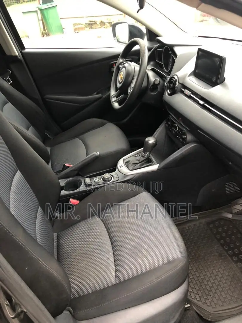 Toyota Yaris 2018 Black