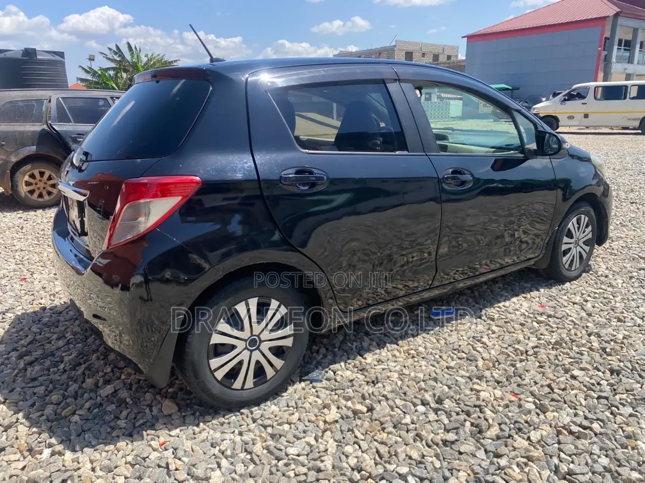 Toyota Vitz 1.3 AWD 5dr 2012 Black