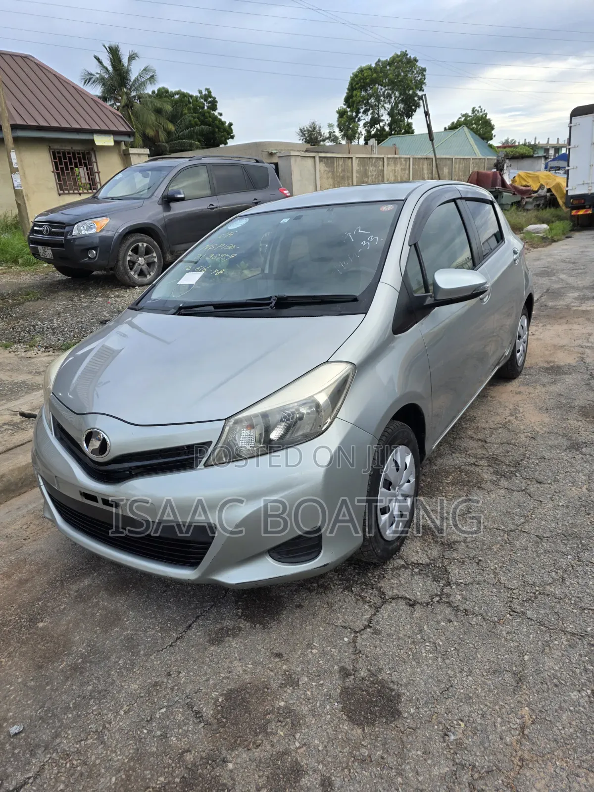 Toyota Vitz 2013