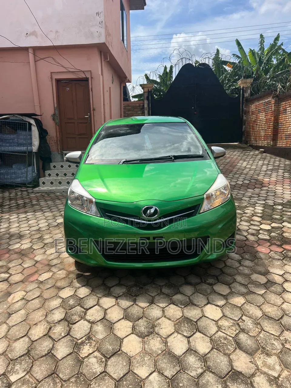 Toyota Vitz 2013 Green