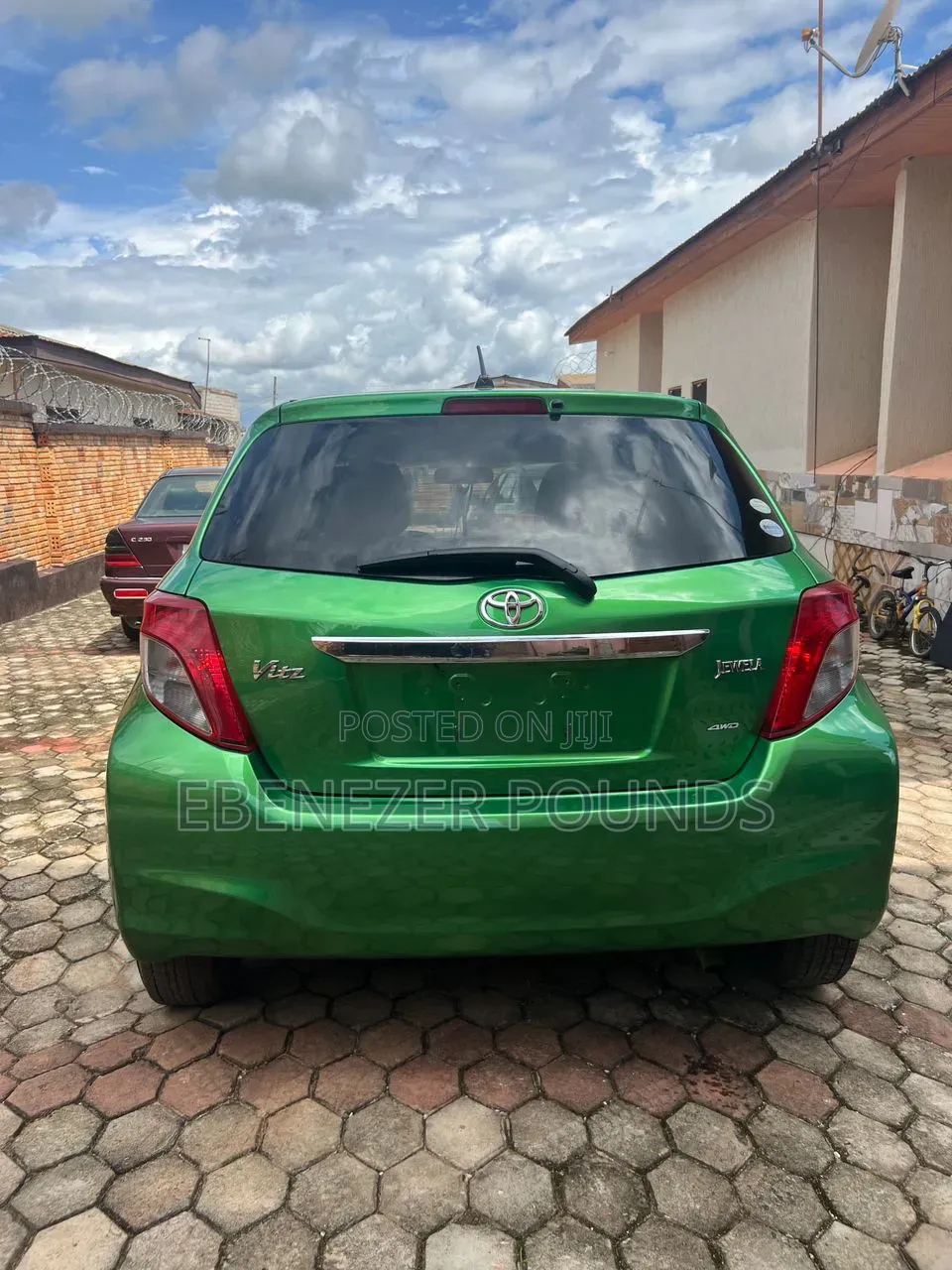 Toyota Vitz 2013 Green