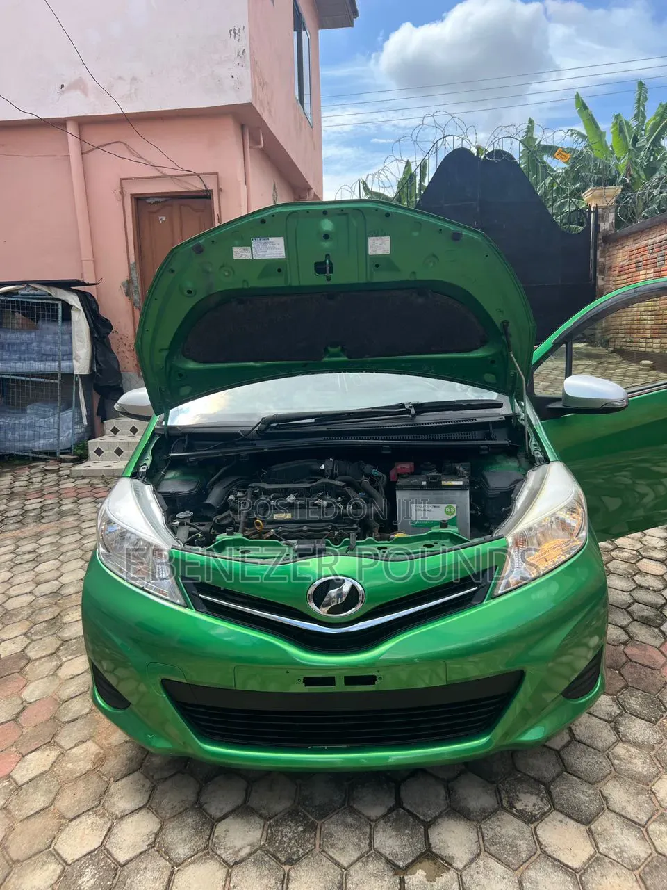 Toyota Vitz 2013 Green