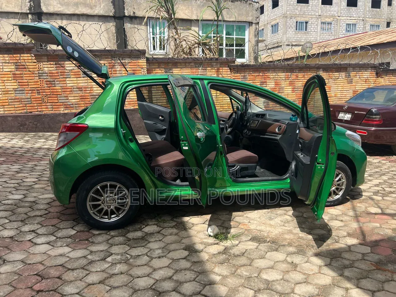 Toyota Vitz 2013 Green