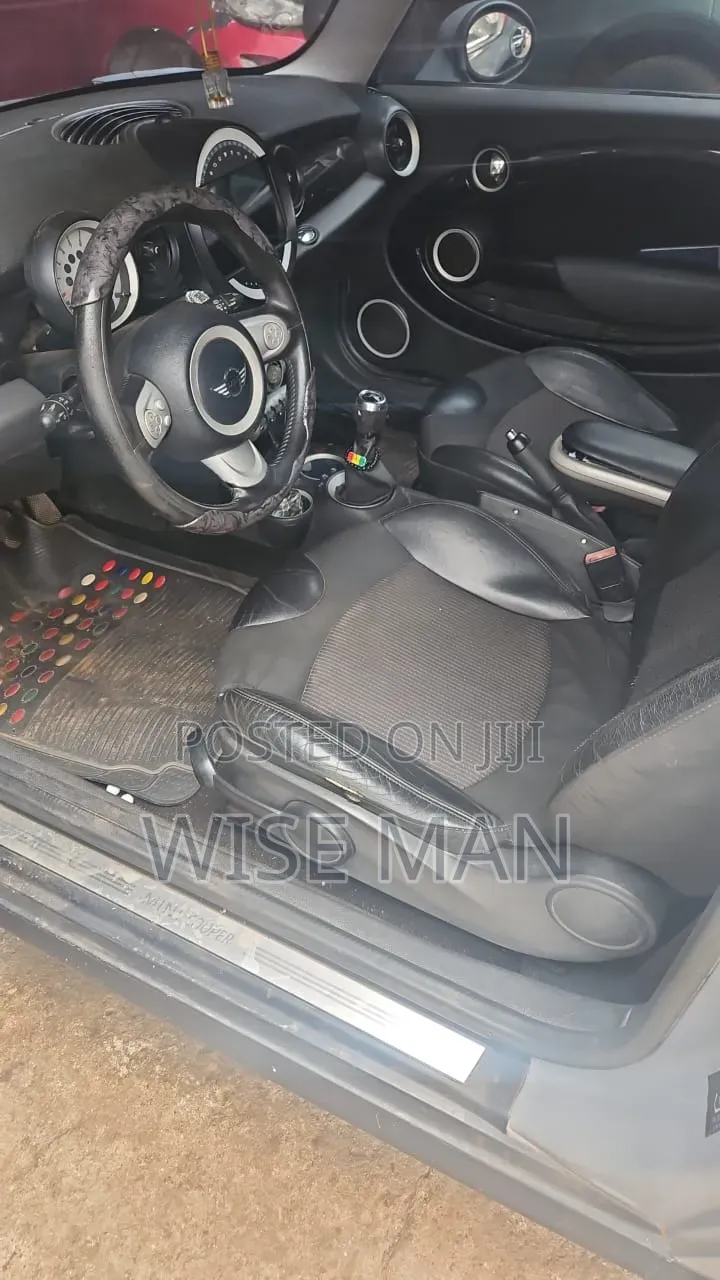 Mini Cooper 2012 Gray