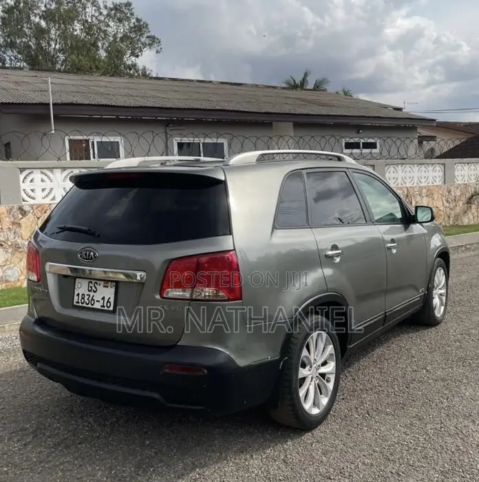 Kia Sorento 2011 Gray