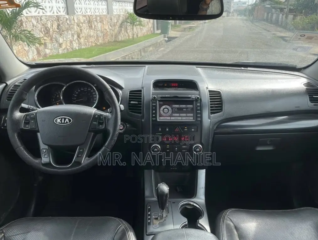 Kia Sorento 2011 Gray
