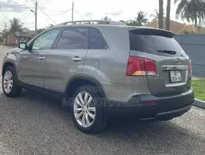 Kia Sorento 2011 Gray