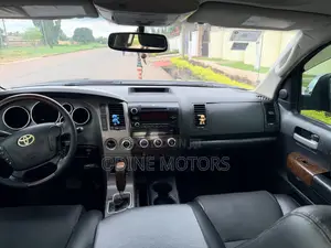 Toyota Tundra 2013 Black