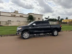 Toyota Tundra 2013 Black