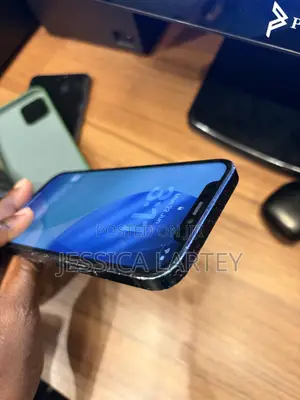 Apple iPhone 12 64 GB Black