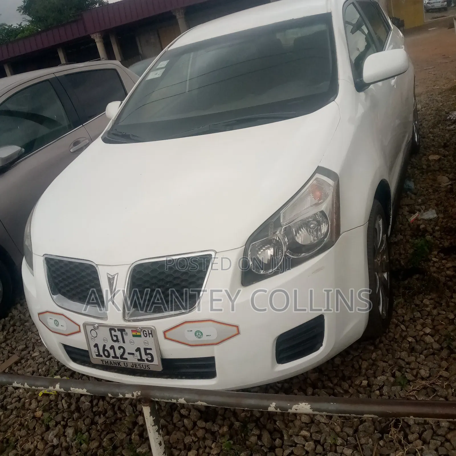 Pontiac Vibe 2010 White