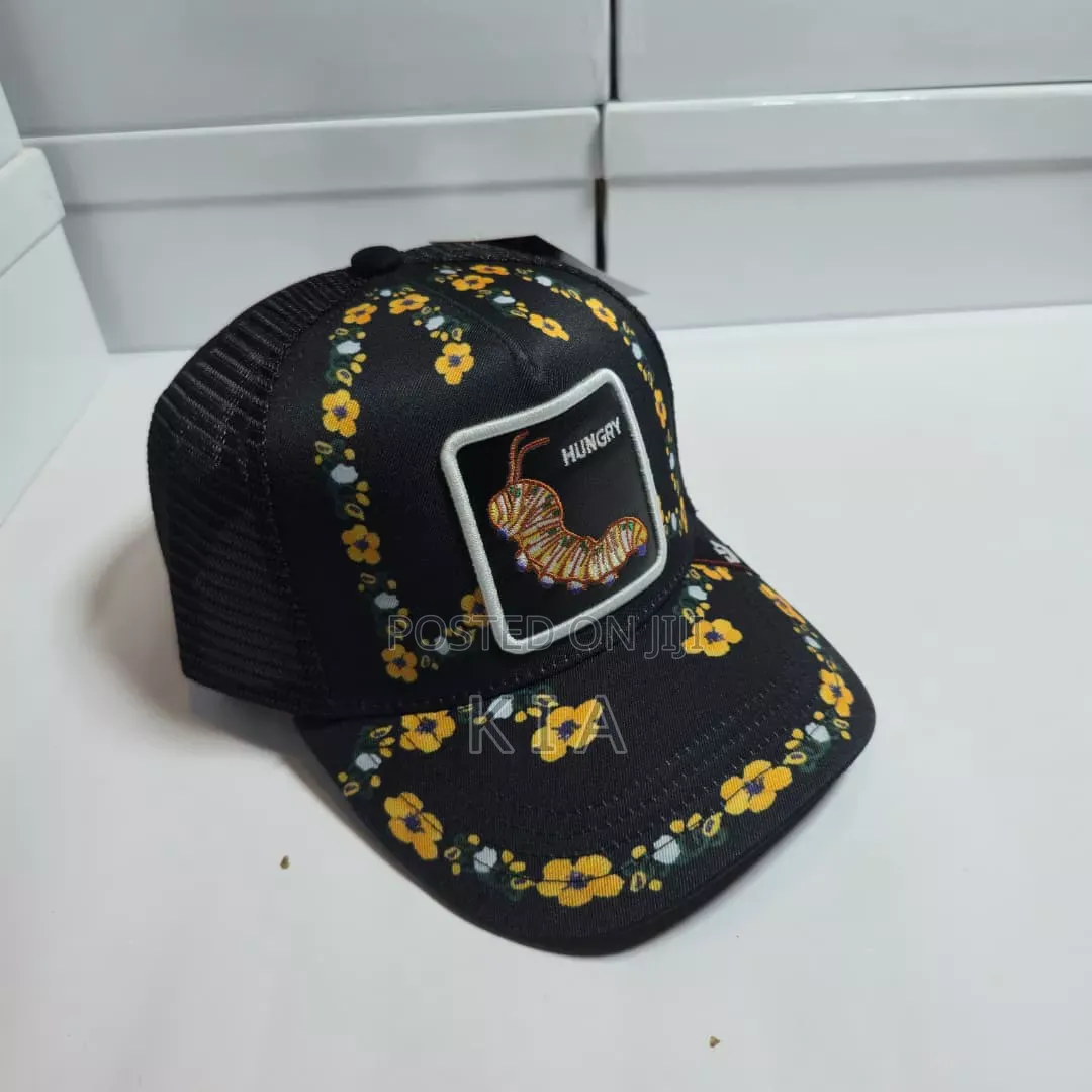 Premium Camouflage Wolf Trucker Cap – Unisex Fashion Cap 