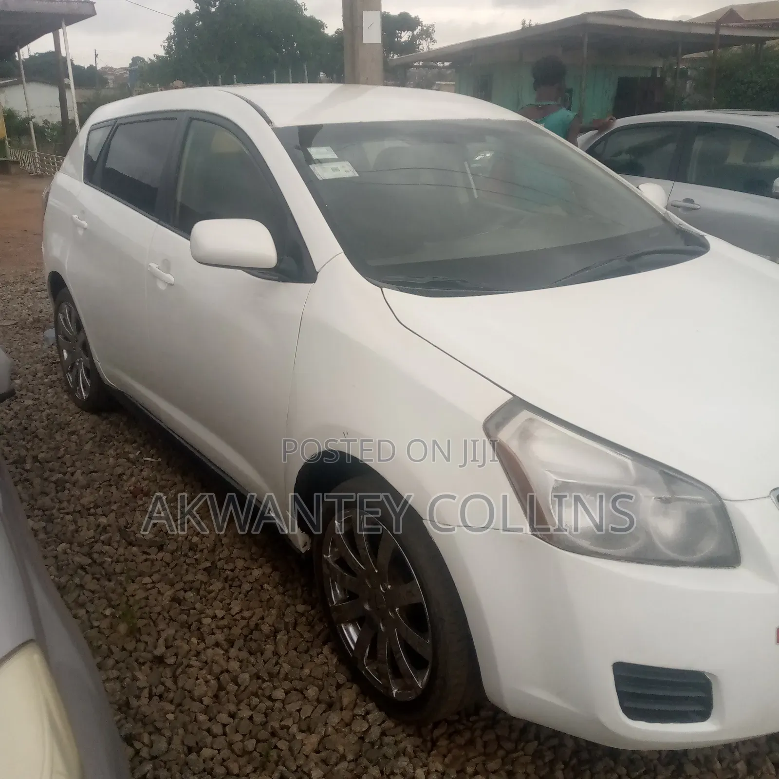 Pontiac Vibe 2010 White