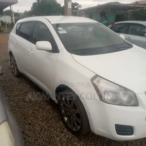 Pontiac Vibe 2010 White