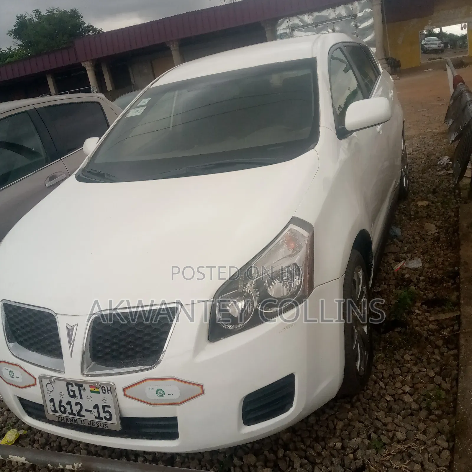 Pontiac Vibe 2010 White