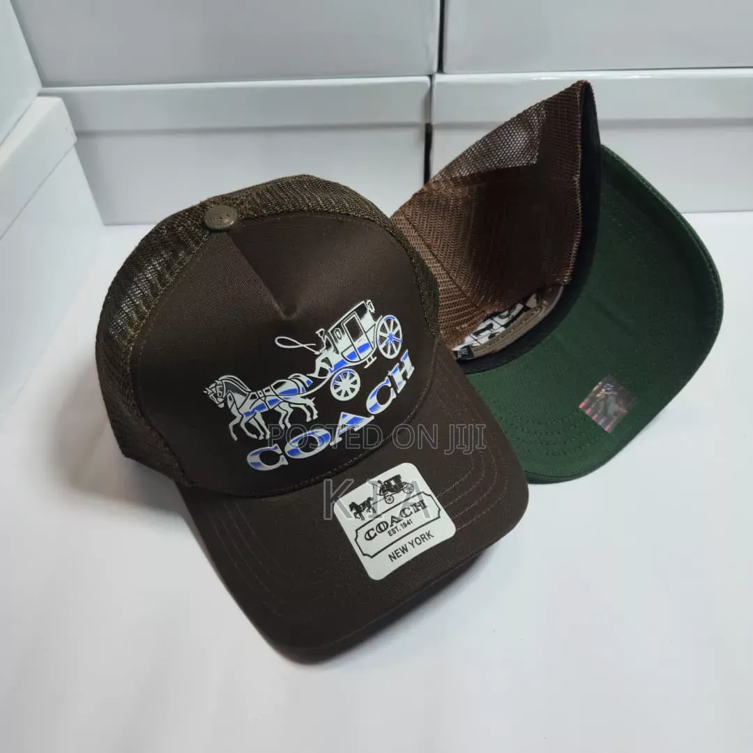 Premium Camouflage Wolf Trucker Cap – Unisex Fashion Cap 