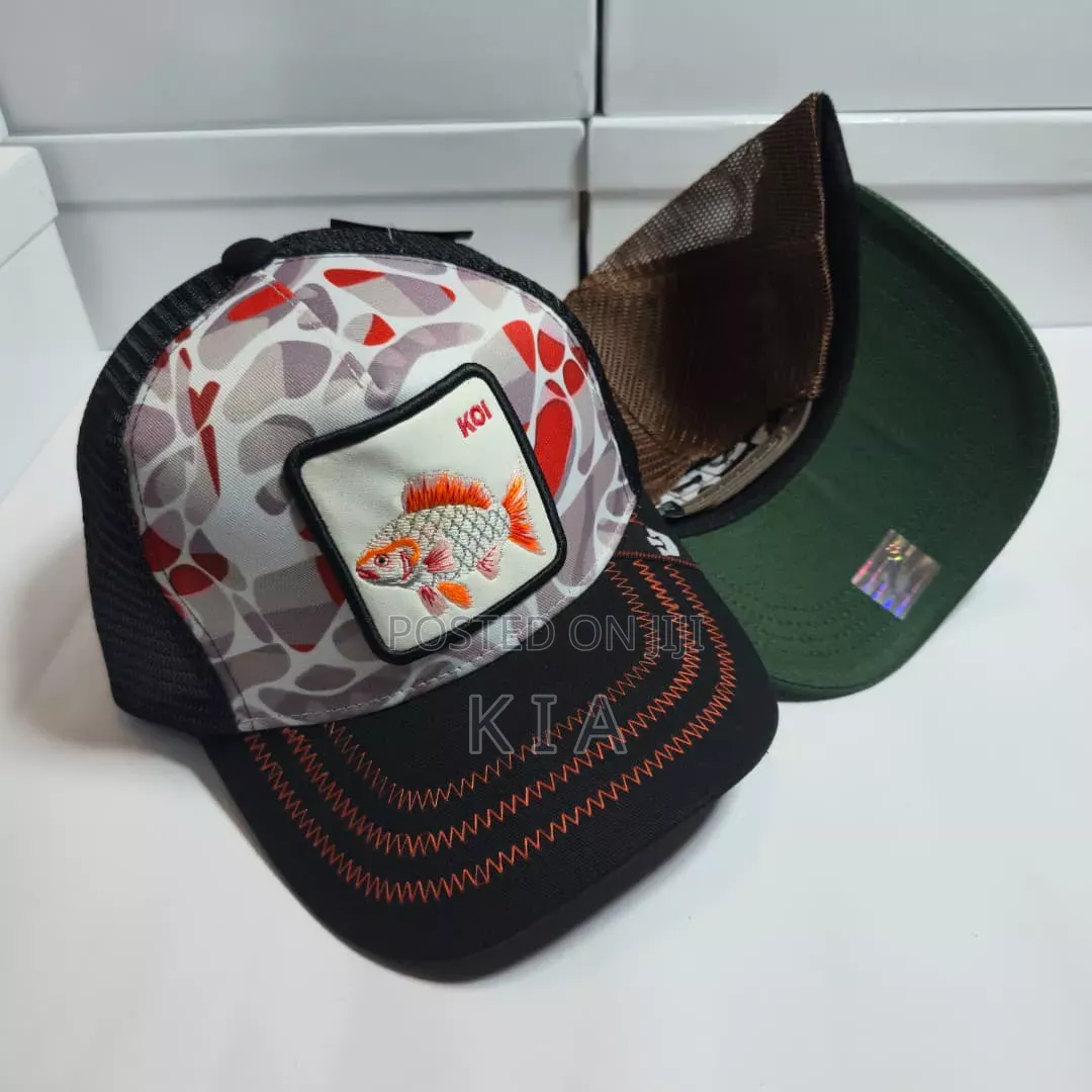Premium Camouflage Wolf Trucker Cap – Unisex Fashion Cap 