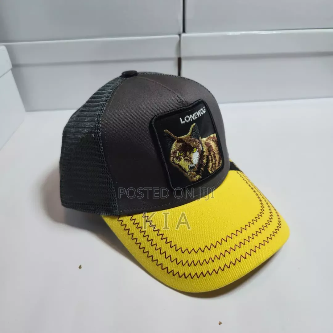 Premium Camouflage Wolf Trucker Cap – Unisex Fashion Cap 