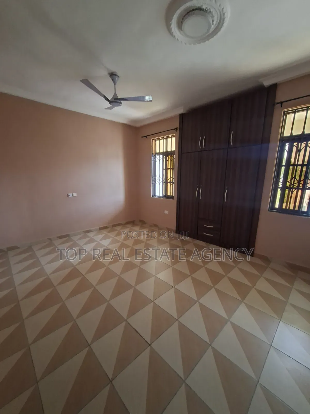 3bdrm Apartment in Pillar 2,, Ga East Municipal for rent