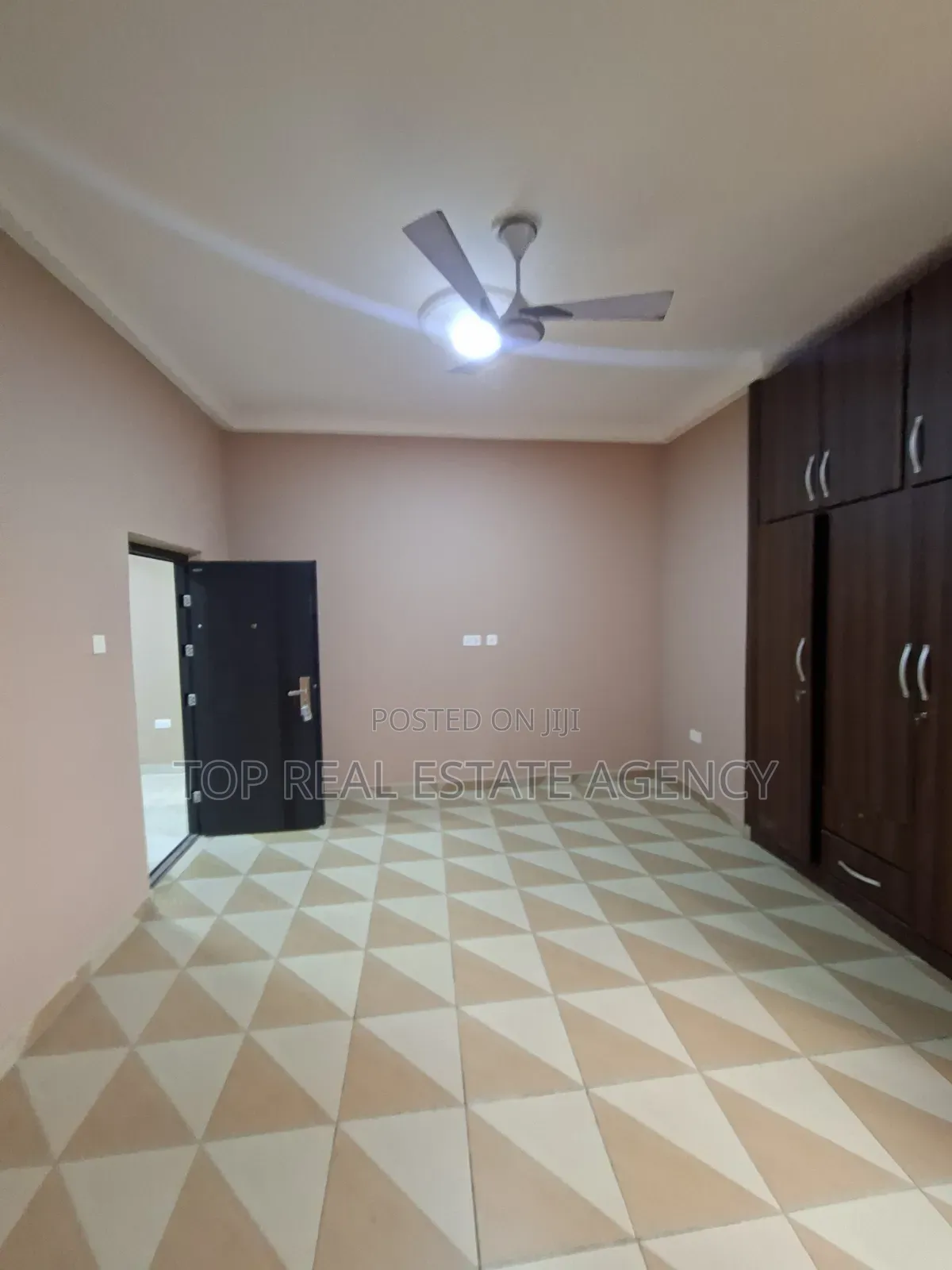 3bdrm Apartment in Pillar 2,, Ga East Municipal for rent