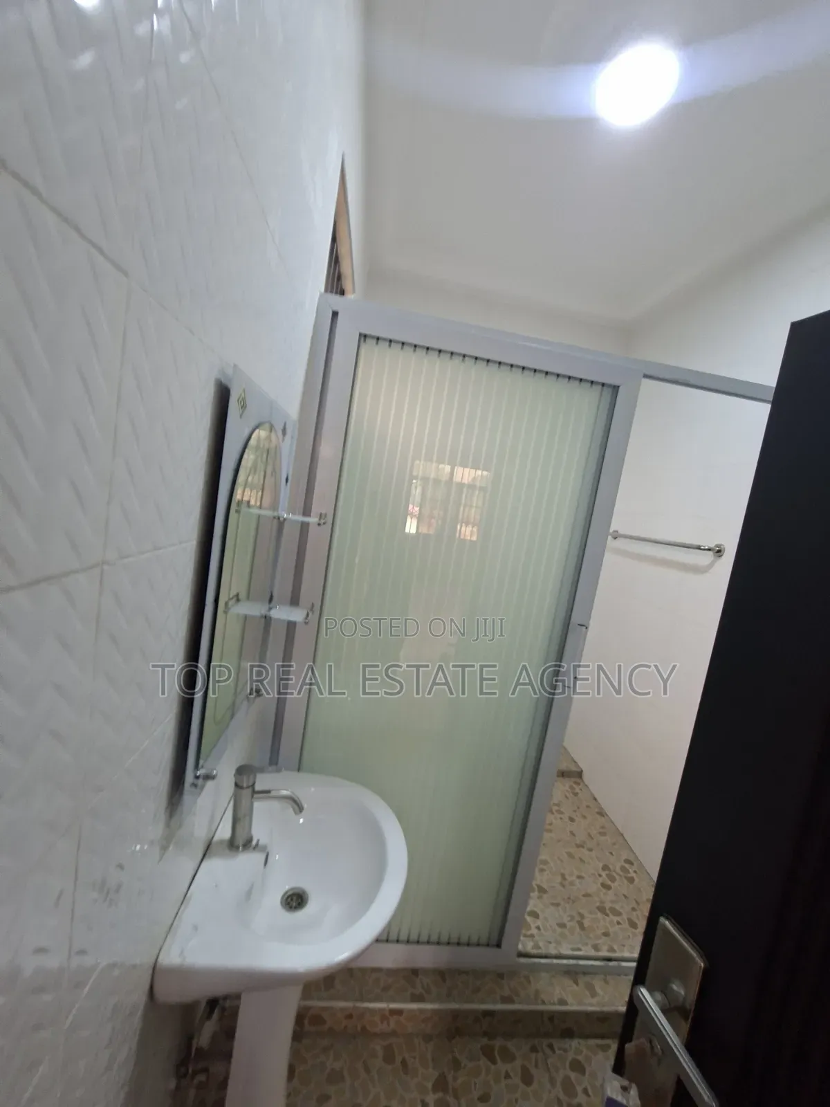 3bdrm Apartment in Pillar 2,, Ga East Municipal for rent