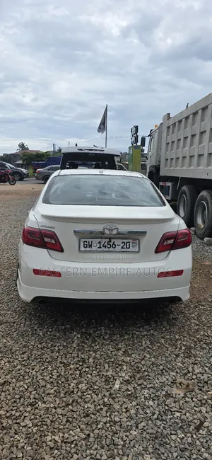 Toyota Camry SE 4dr Sedan (2.5L 4cyl 6AM) 2010 White