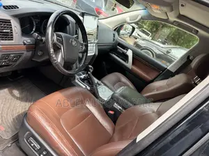 Toyota Land Cruiser 5.7 V8 VX-S 2021 Black