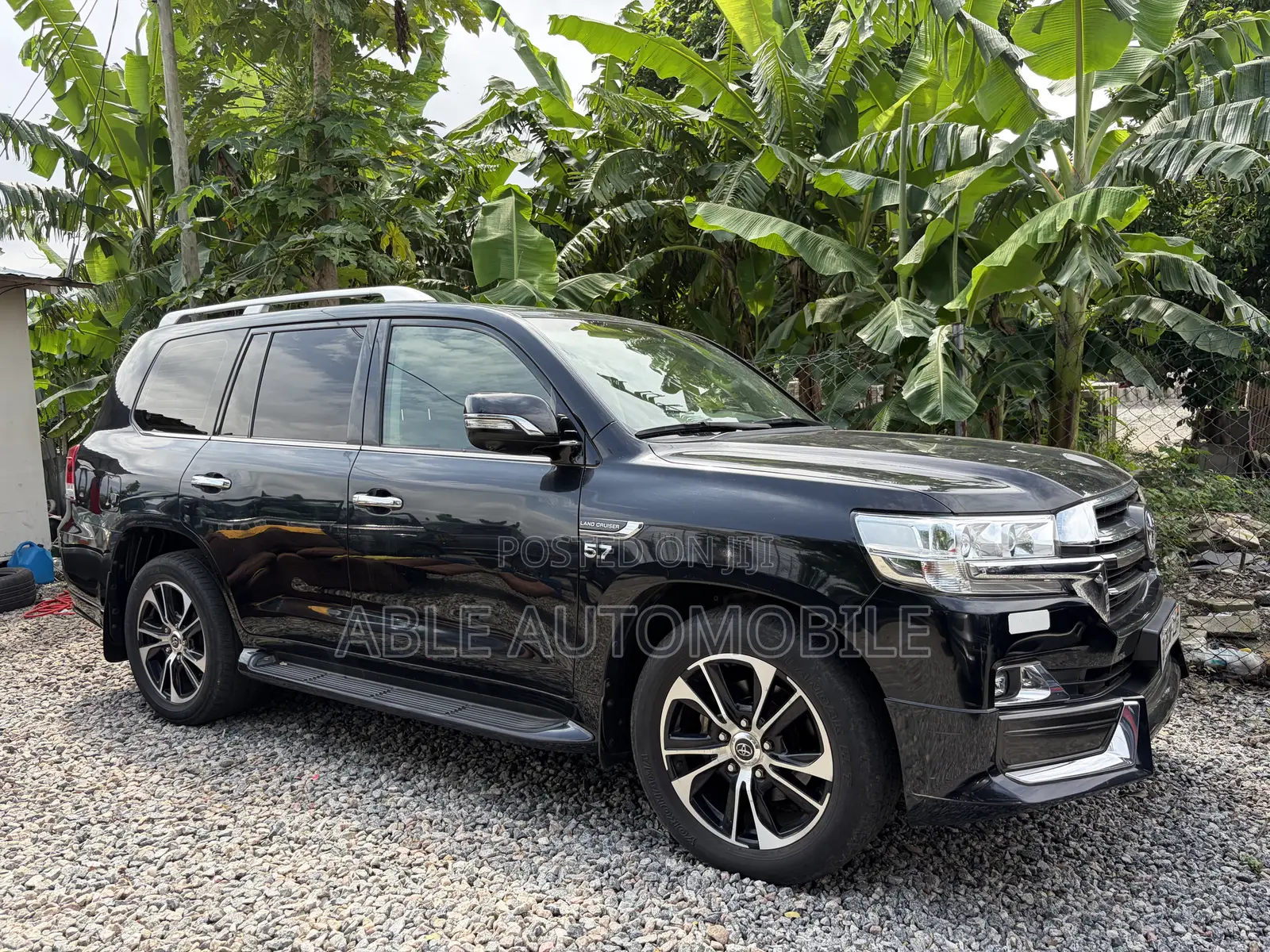 Toyota Land Cruiser 5.7 V8 VX-S 2021 Black