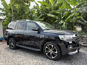 Toyota Land Cruiser 5.7 V8 VX-S 2021 Black