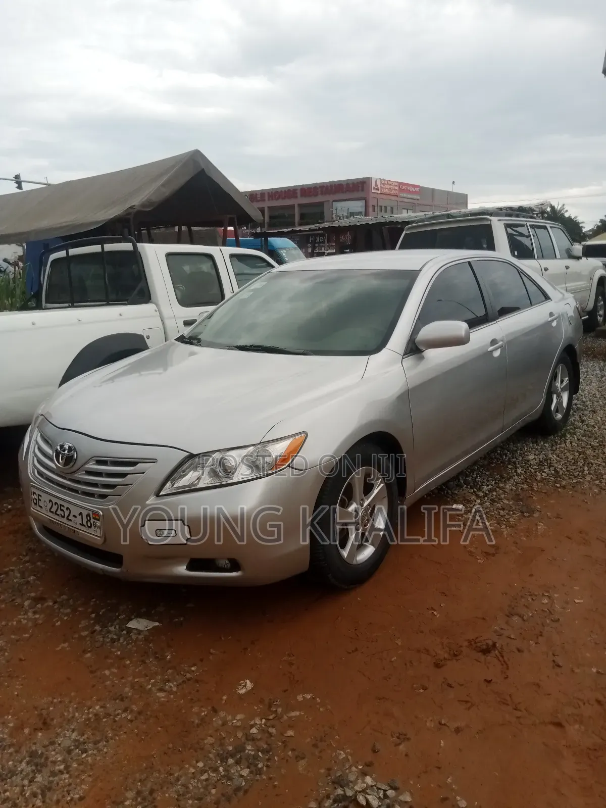 Toyota Camry 2010 Gold