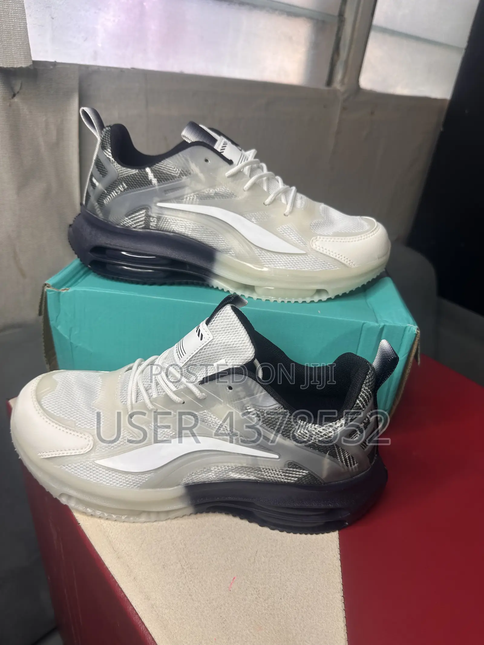 High Quality Sports Casual Sneakers
