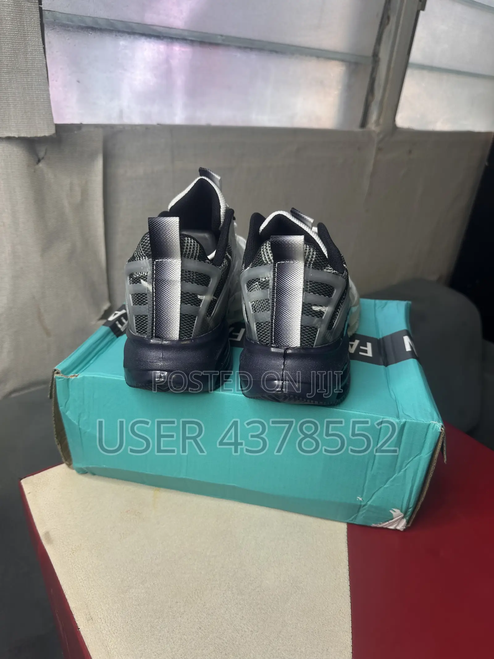 High Quality Sports Casual Sneakers