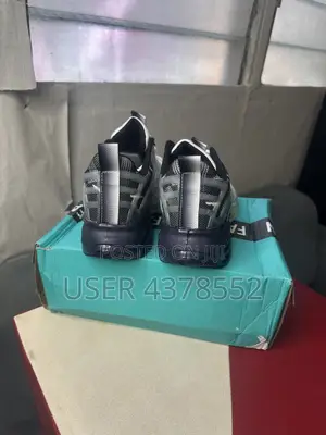 High Quality Sports Casual Sneakers
