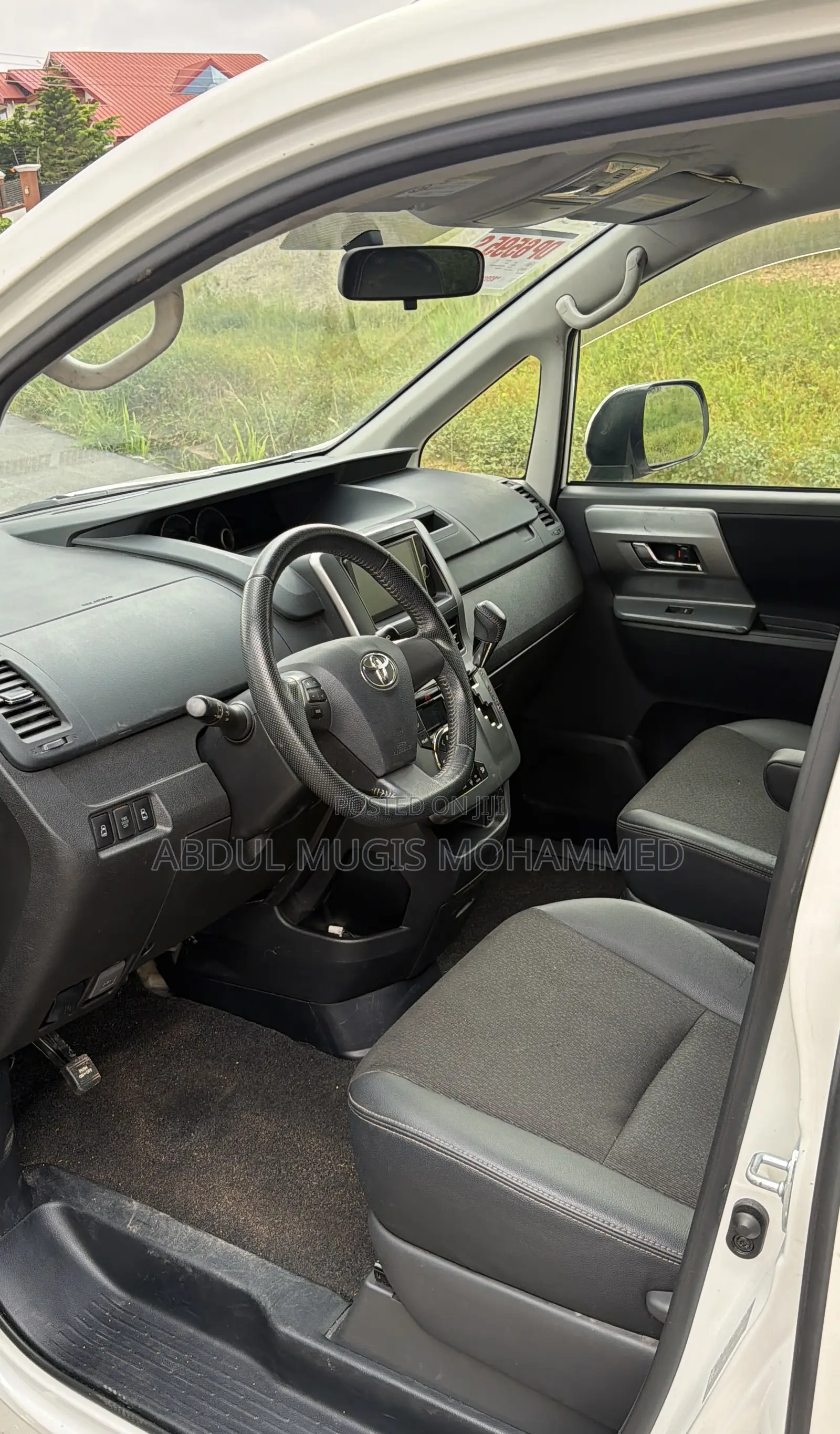 Toyota Voxy 2013 White