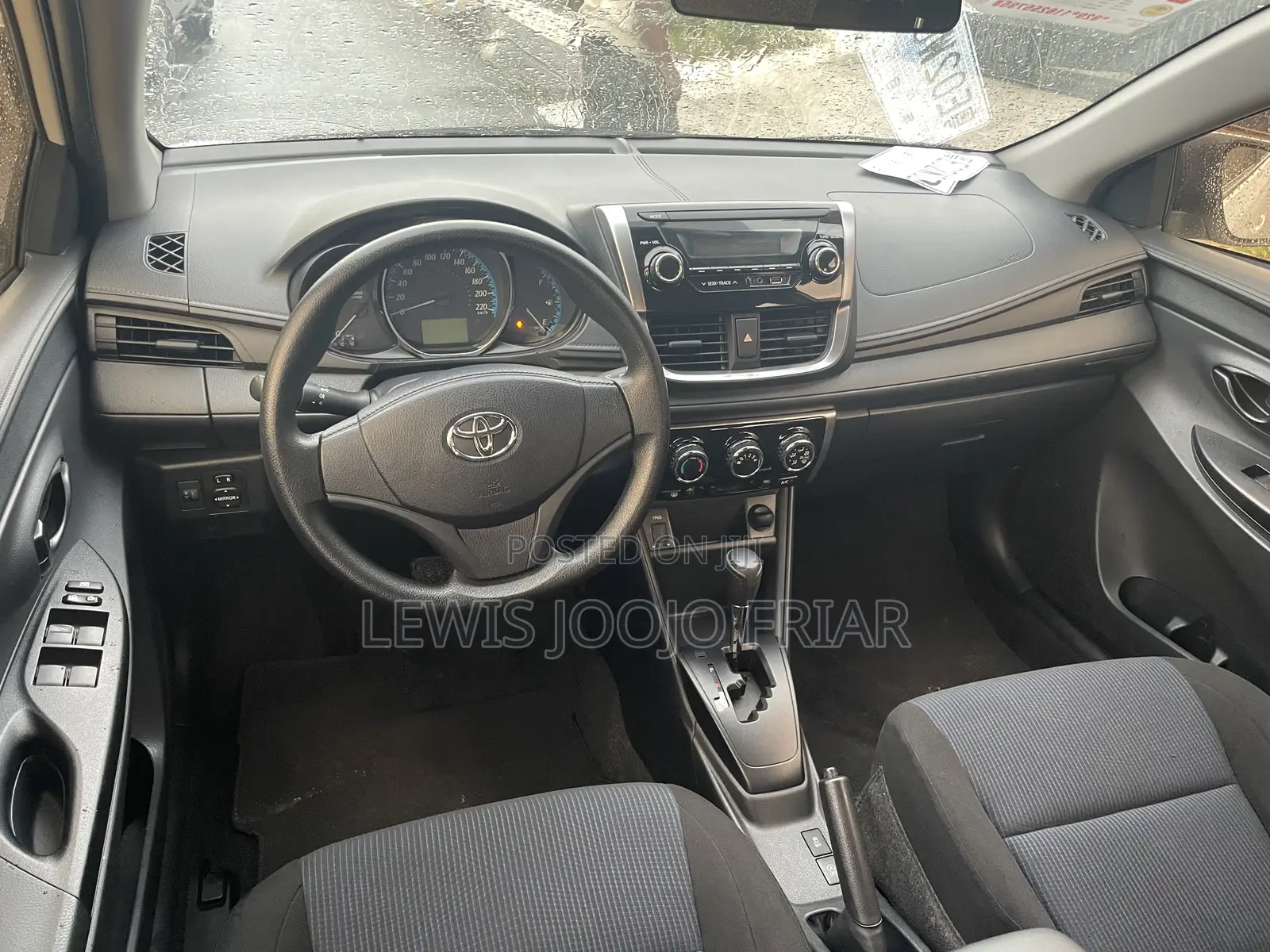 Toyota Yaris 2019 White