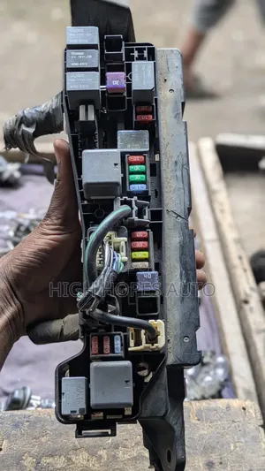 Corolla 2002-2007 Engine Fuse Board(10pins)