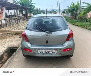 Toyota Vitz 1.3 AWD 3dr 2010 Gray