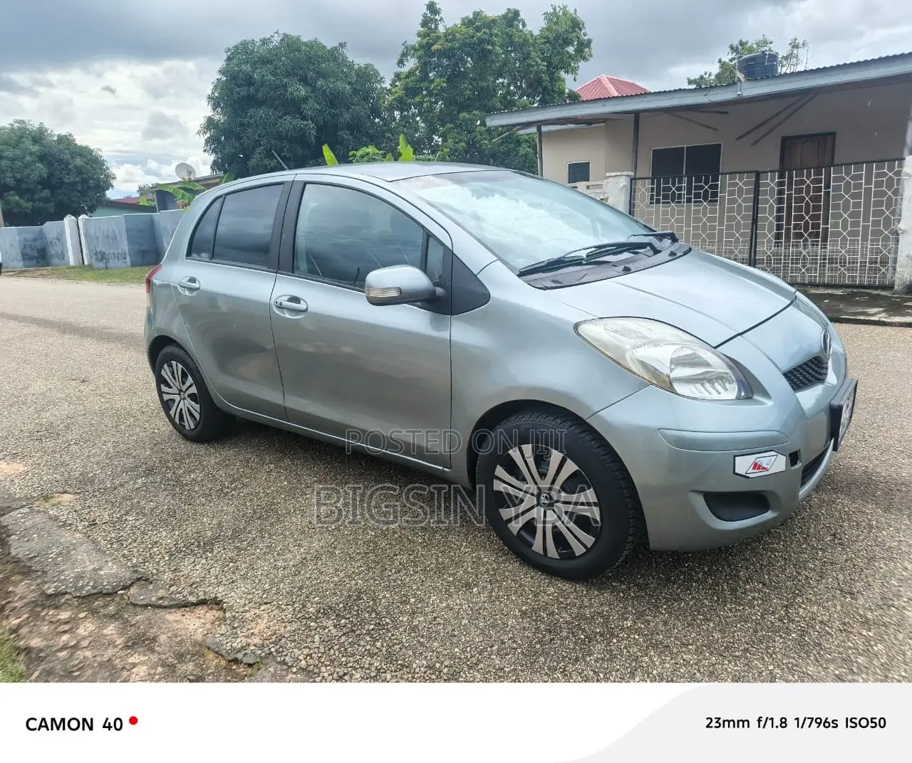 Toyota Vitz 1.3 AWD 3dr 2010 Gray