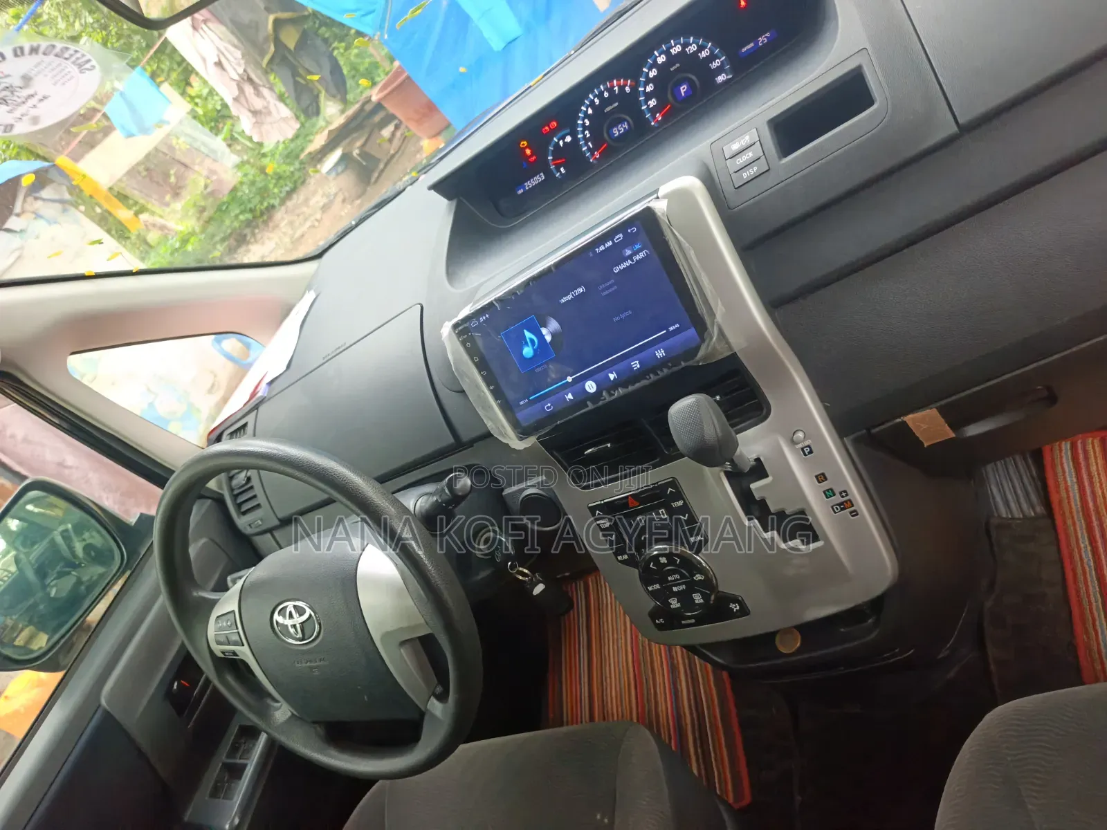 Toyota Voxy 2010 Purple
