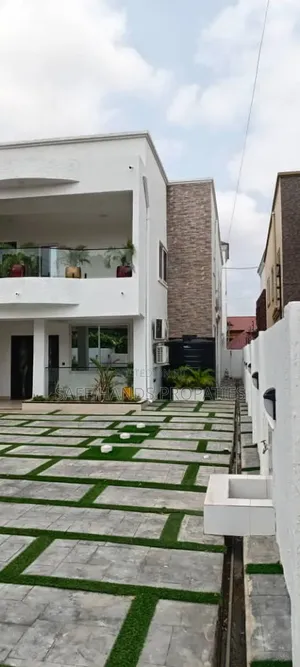 4bdrm House in Accra Metropolitan for sale