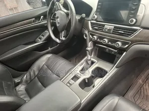Honda Accord 2018 White