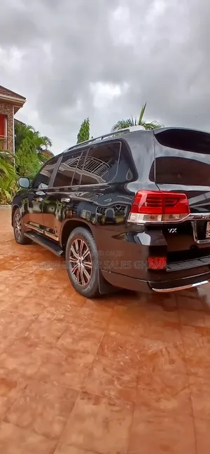 Toyota Land Cruiser 4.5 V8 VXR 2019 Black