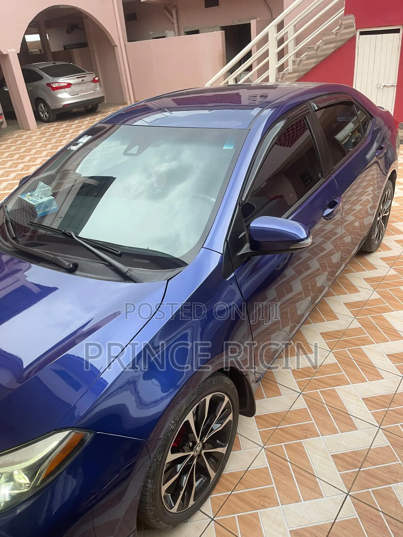 Toyota Corolla SE Special Edition 4dr Sedan (1.8L 4cyl CVT) 2017 Blue