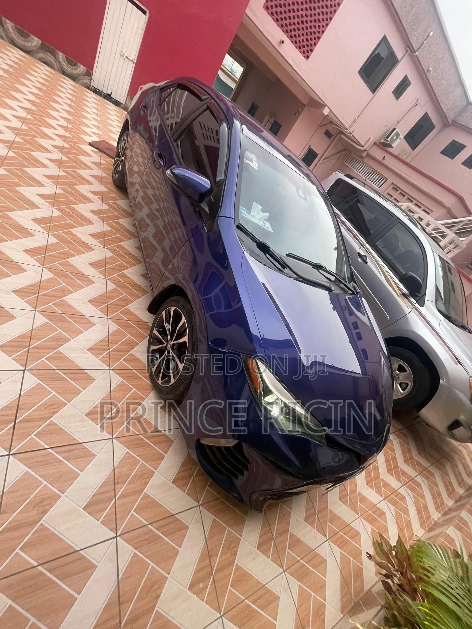 Toyota Corolla SE Special Edition 4dr Sedan (1.8L 4cyl CVT) 2017 Blue