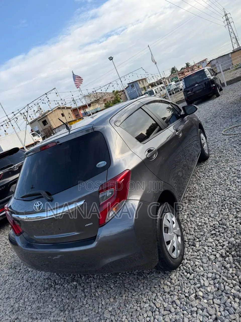Toyota Vitz 1.3 AWD 5dr 2015 Black