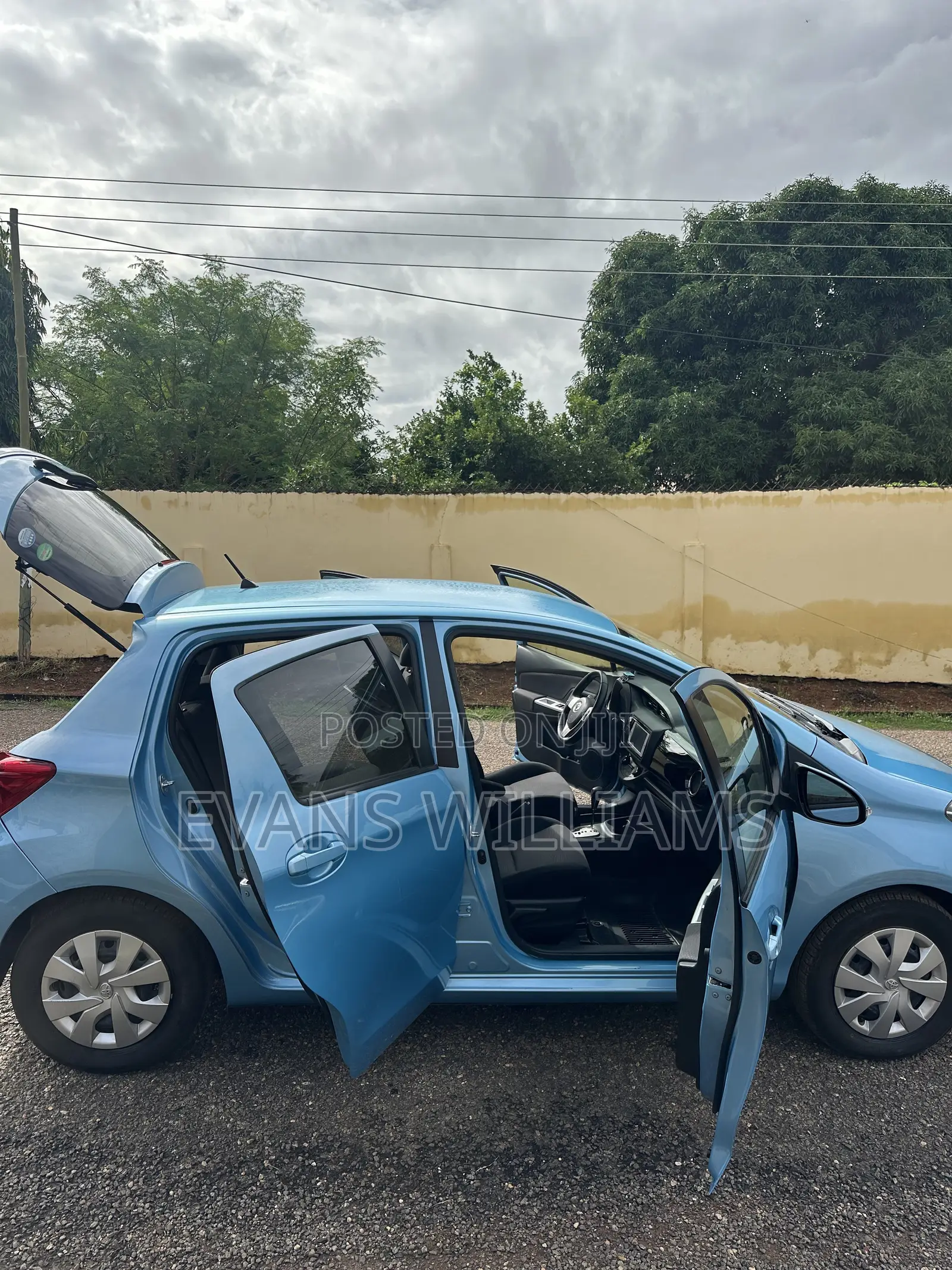 Toyota Vitz 1.3 FWD 3dr 2014