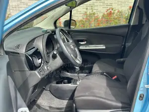 Toyota Vitz 1.3 FWD 3dr 2014