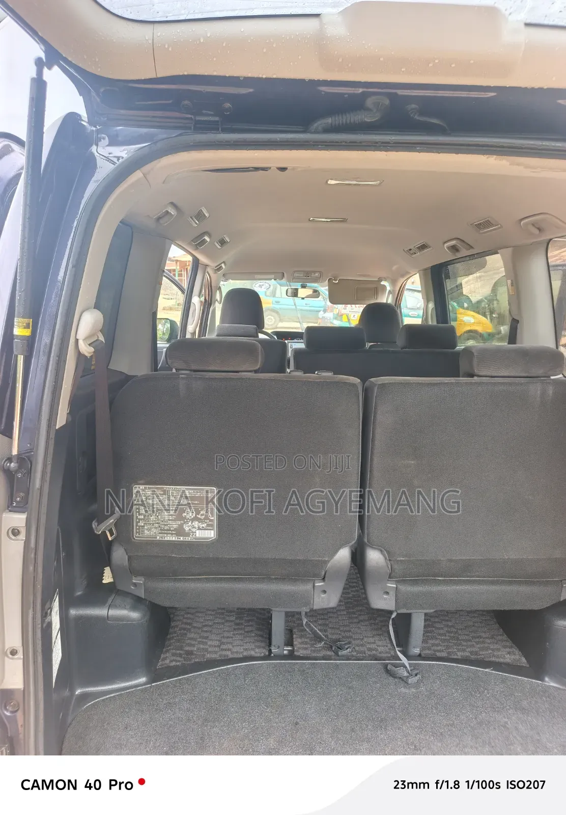 Toyota Voxy 2010 Purple