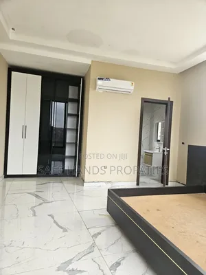 4bdrm House in Accra Metropolitan for sale
