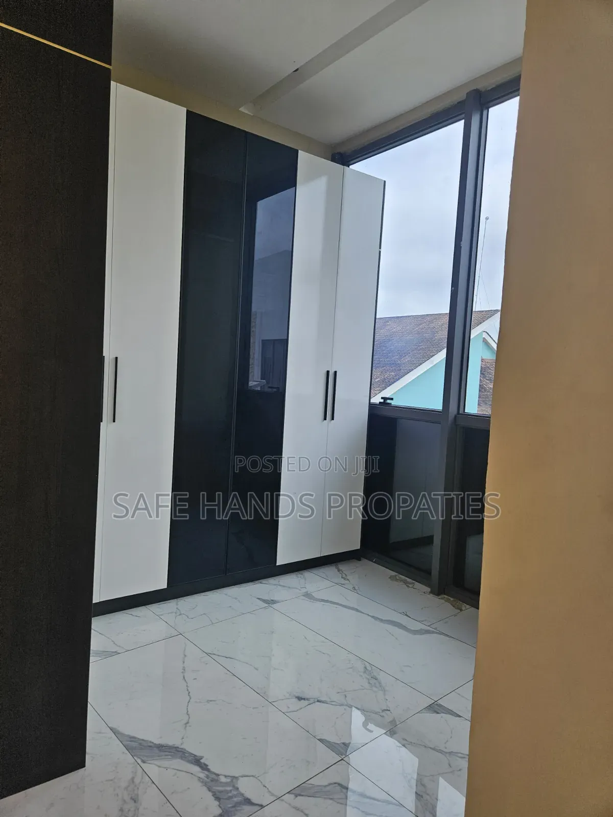 4bdrm House in Accra Metropolitan for sale